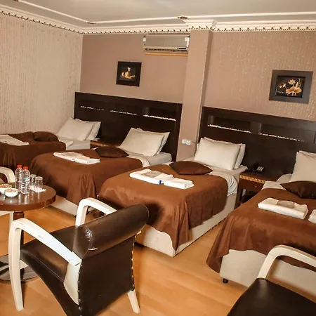 レター ホテル 3*